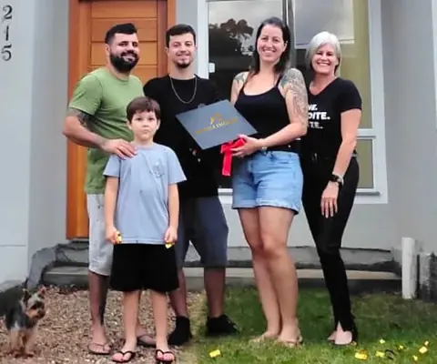 Interior de imóvel residencial na região de Peruíbe e Litoral Sul Paulista